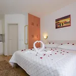 With Parking Space - 15440 Apartament Trogir
