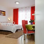 With Parking Space - 15440 Apartamento Trogir