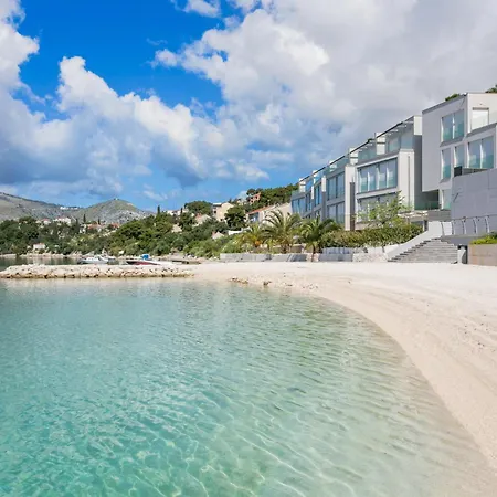 Apartament With Parking Space - 15440 Trogir